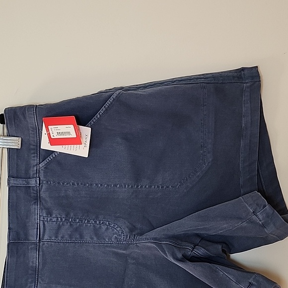 NWT Spanx Shorts Stretch Twill Shorts Hiking Women's Gray Denim Shorts Size XL - Picture 9 of 16